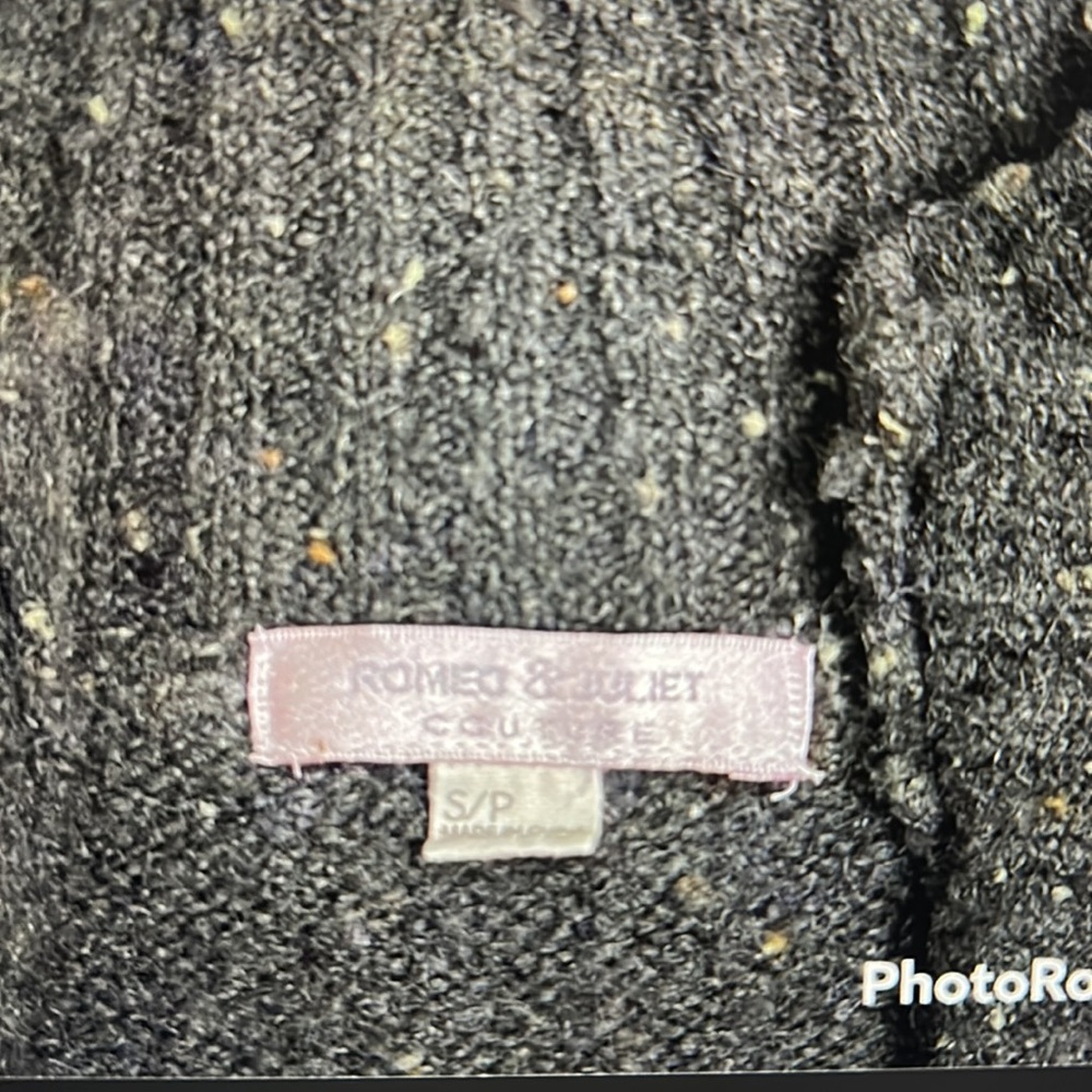 Romeo & Juliet Cropped Sweater Size-S - Picture 4 of 10
